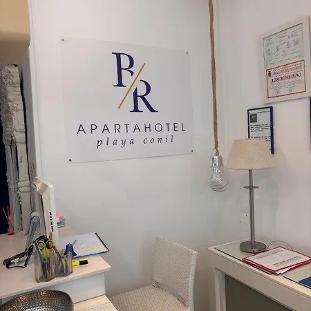 Apartment Apartahotel Rompeolas Conil De La Frontera