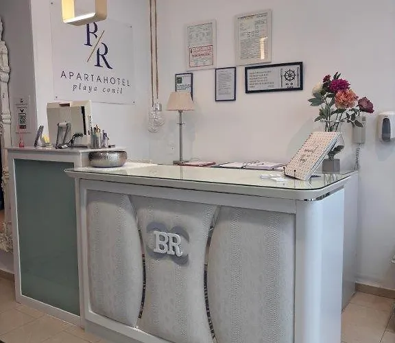 דירה Apartahotel Rompeolas 4*