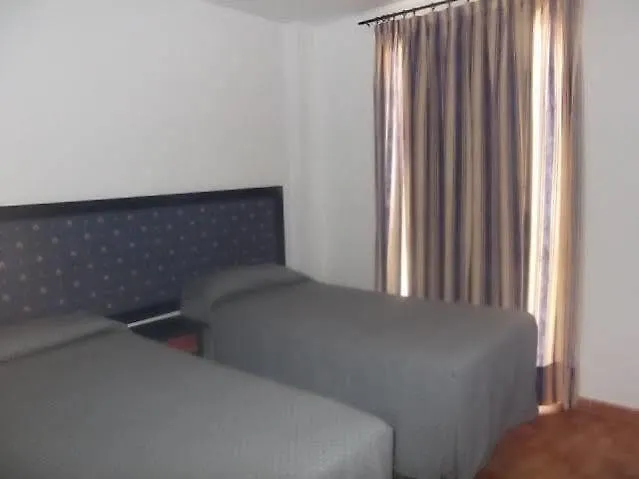 Apartahotel Rompeolas 4*